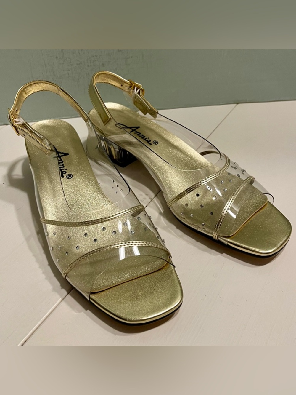 VINTAGE ANNIE METALLIC GOLD SLINGBACK SANDALS WITH CLEAR STRAPS SIZE 7.5M